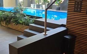 Luxury Spa City Center Apartments, Pool & Sauna & Gym & Self Check In 24 H & Free Parking